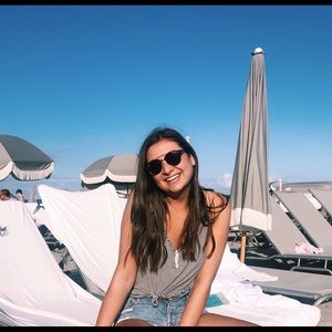 Meet your Posher, Carly